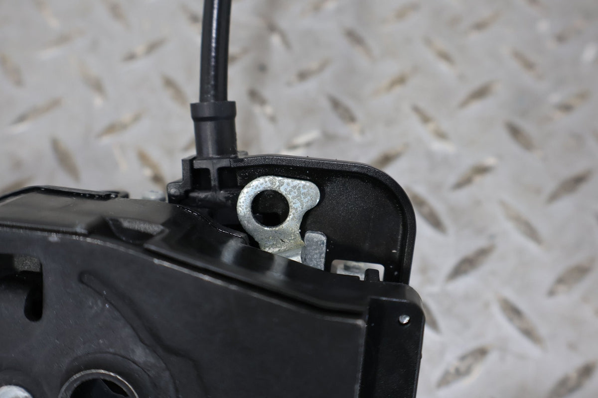 2004 Cadillac XLR- Right Front Door Latch