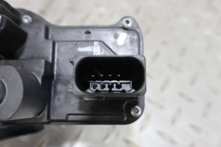 2004 Cadillac XLR- Right Front Door Latch