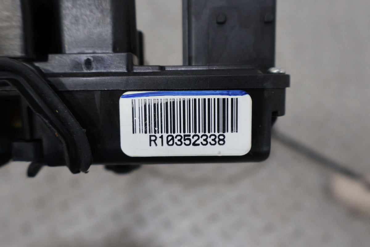 2004 Cadillac XLR- Right Front Door Latch
