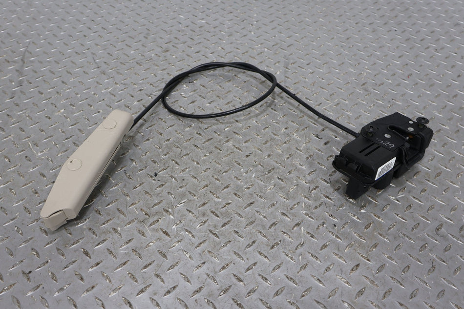 2004 Cadillac XLR- Right Front Door Latch