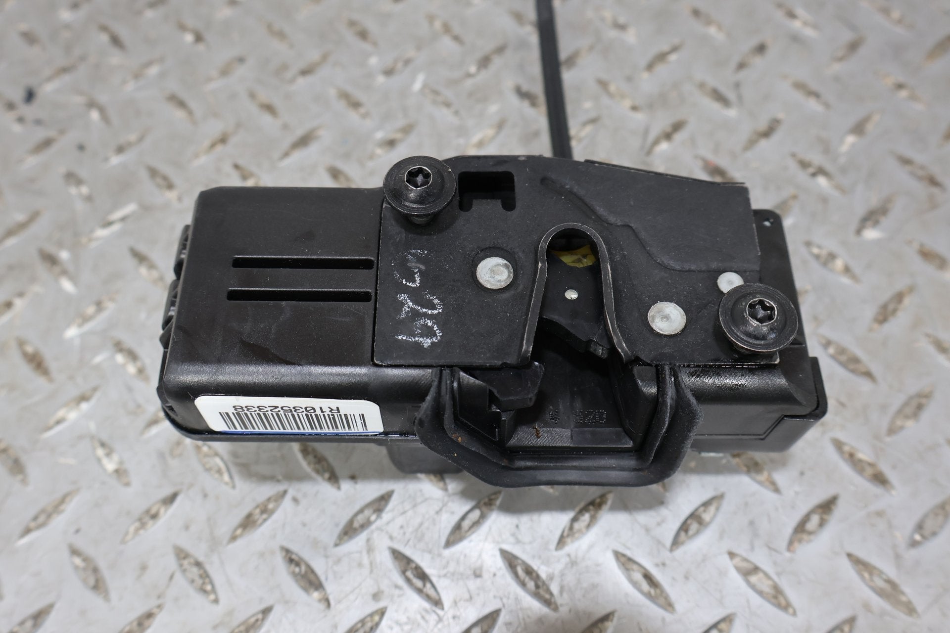 2004 Cadillac XLR- Right Front Door Latch