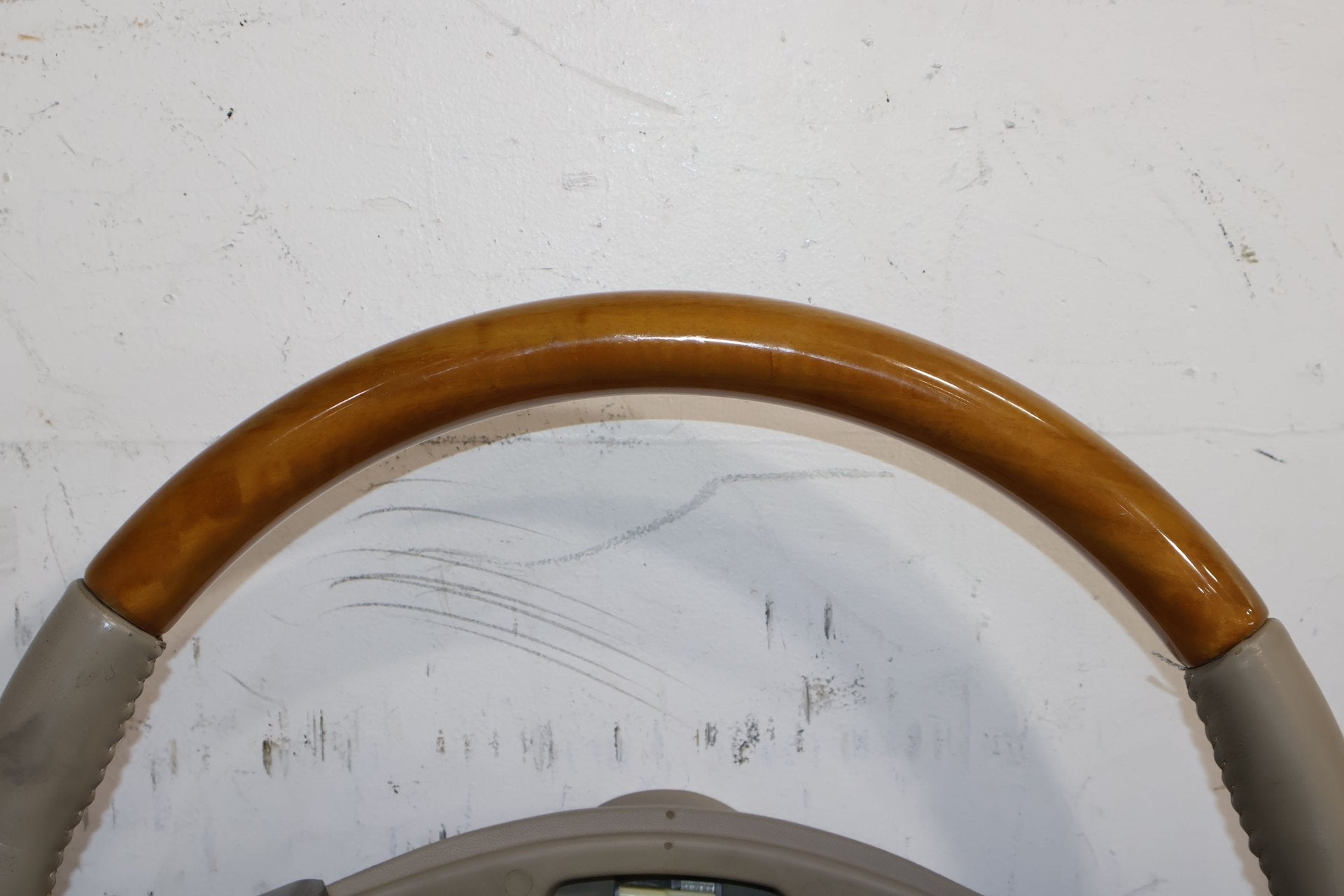 2004 Cadillac XLR- Steering Wheel