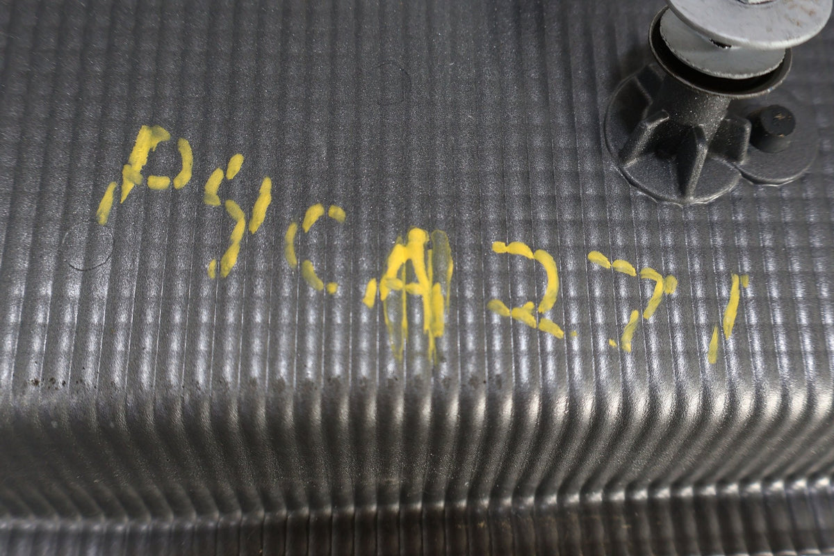 2004 Cadillac XLR- Tail Finish Panel