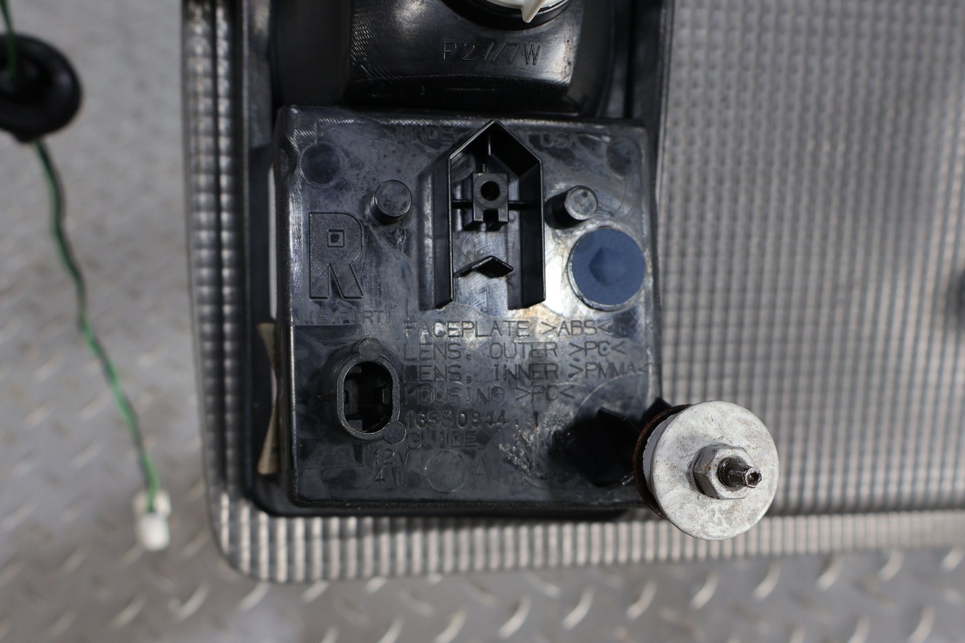 2004 Cadillac XLR- Tail Finish Panel