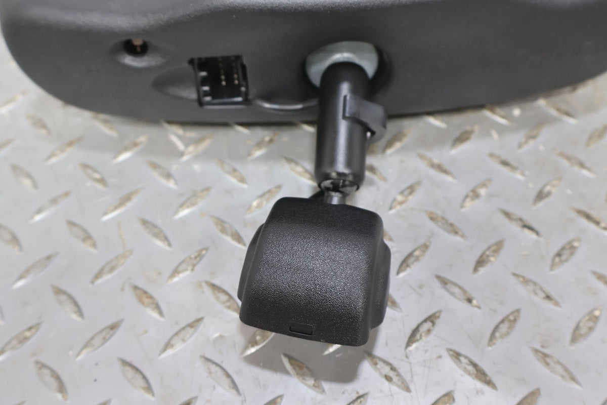 2004 Chevrolet Avalanche- Rear View Mirror