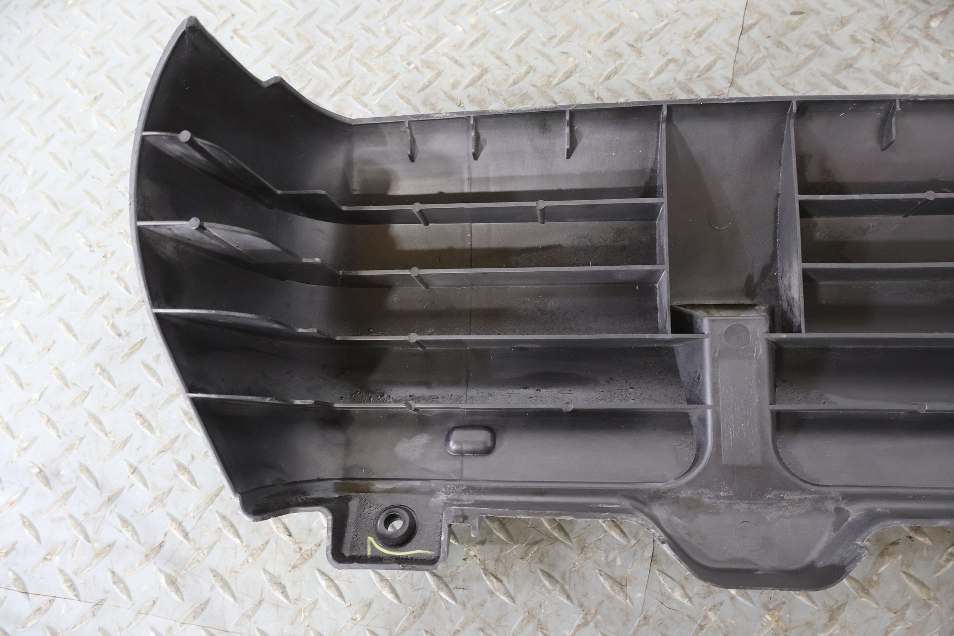 2004 Chevrolet Corvette- Air Cleaner/Box