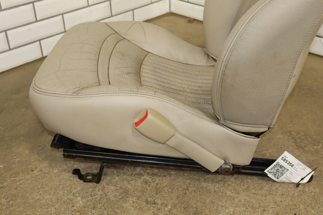 2004 Chevrolet Corvette Single (1) Passenger Right Front Seat Leather *Shale 152