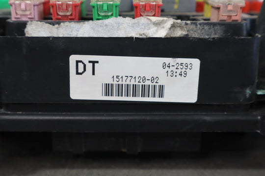 2004 Chevrolet Silverado 2500 GMT800 6.6L Diesel Engine Fuse Box 15811689
