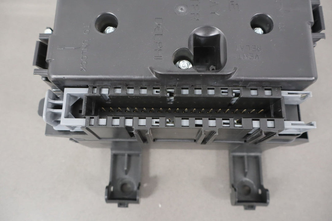 2004 Chevrolet SSR Cabin Fuse Box