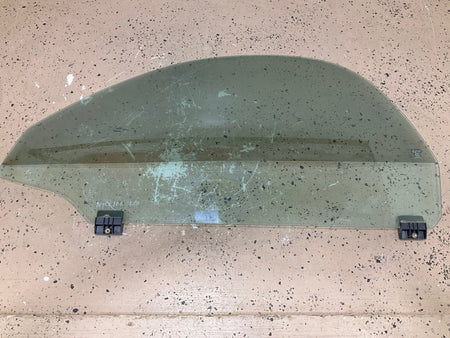 2004 Chevrolet SSR- FRONT DOOR GLASS/WINDOW