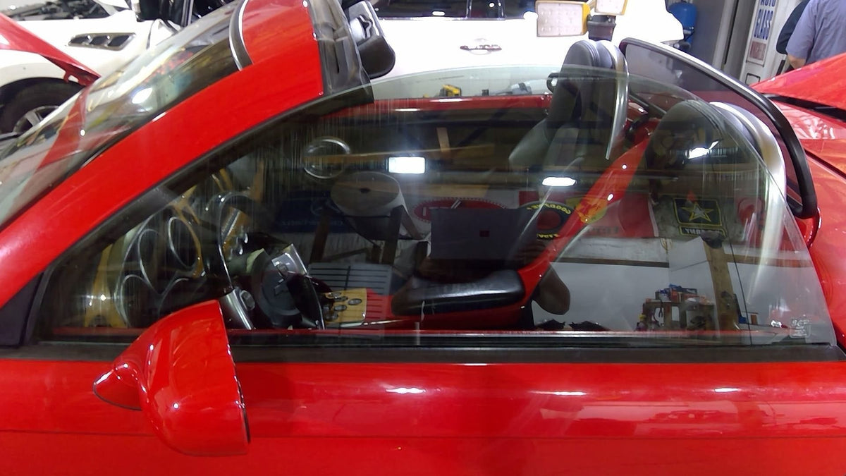 2004 Chevrolet SSR- FRONT DOOR GLASS/WINDOW