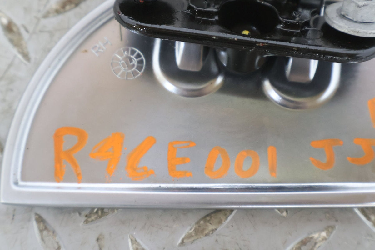 2004 Chevrolet SSR- Right Front Door Handle