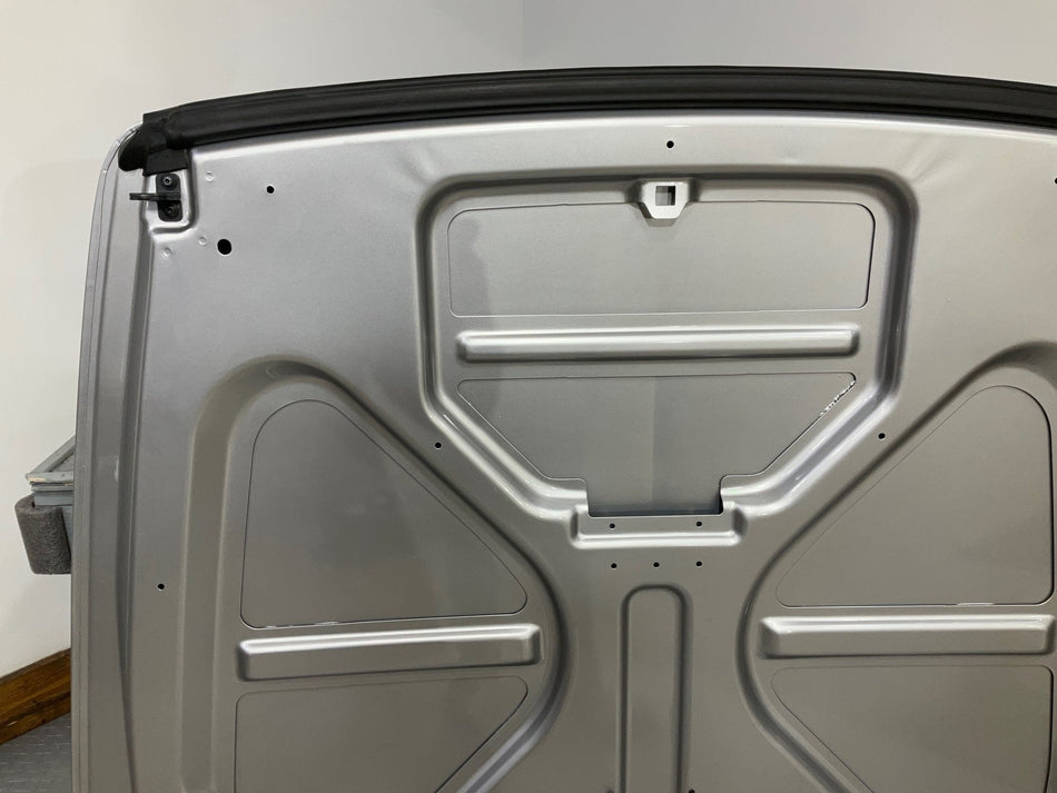 2004 Chevrolet SSR- Tonneau Cover