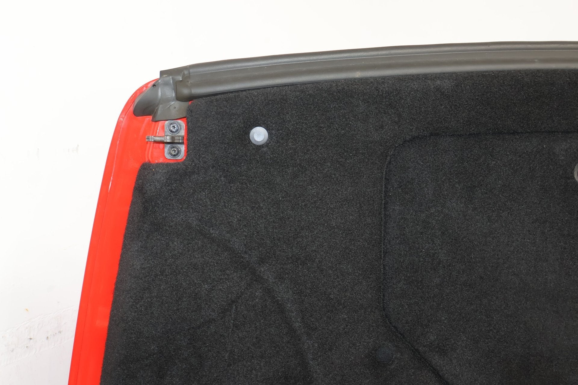 2004 Chevrolet SSR- Tonneau Cover