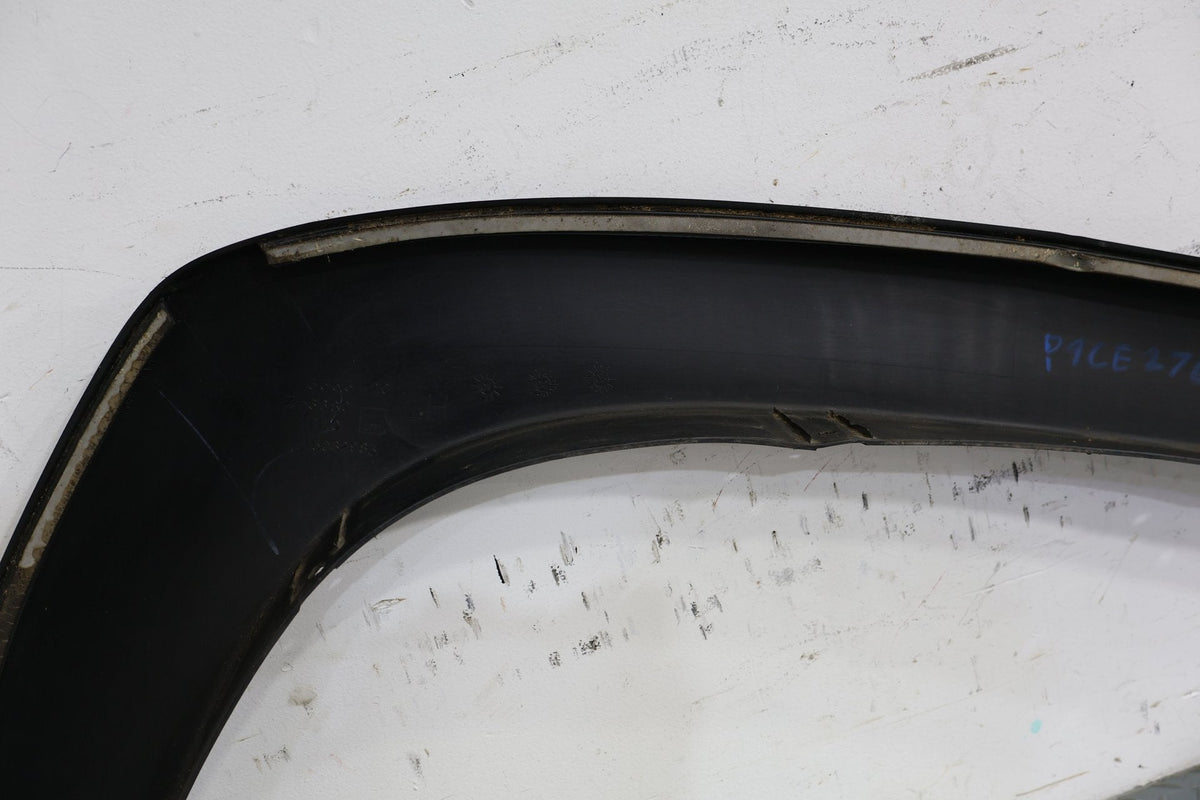 2004 Chevrolet Tahoe- Fender Flare