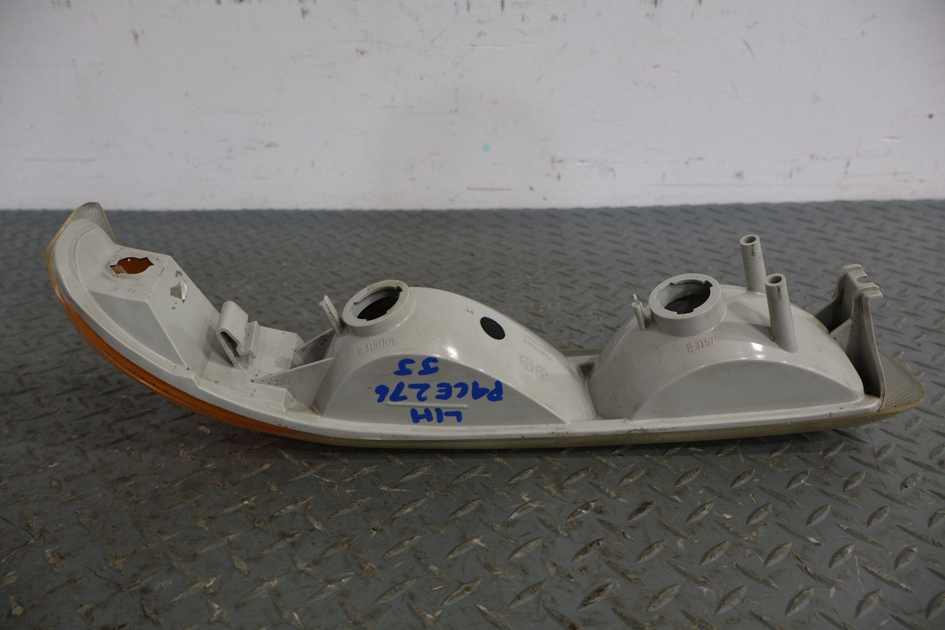 2004 Chevrolet Tahoe- HEADLAMP ASSEMBLY