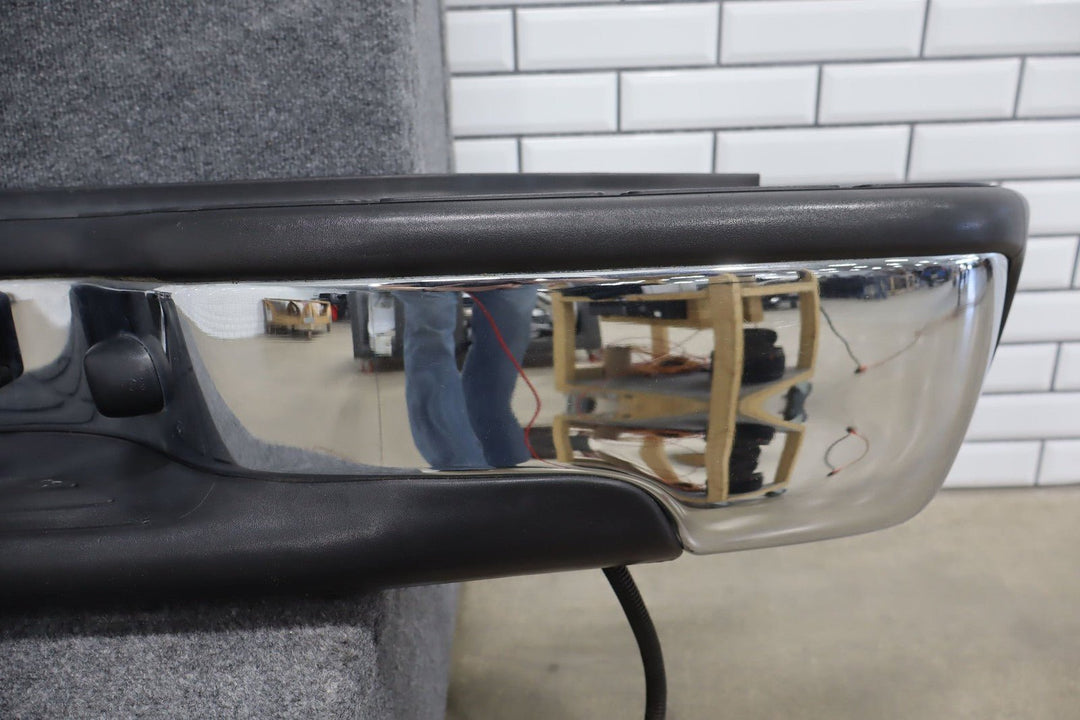 2004 Chevrolet Tahoe Rear Bumper White 50U