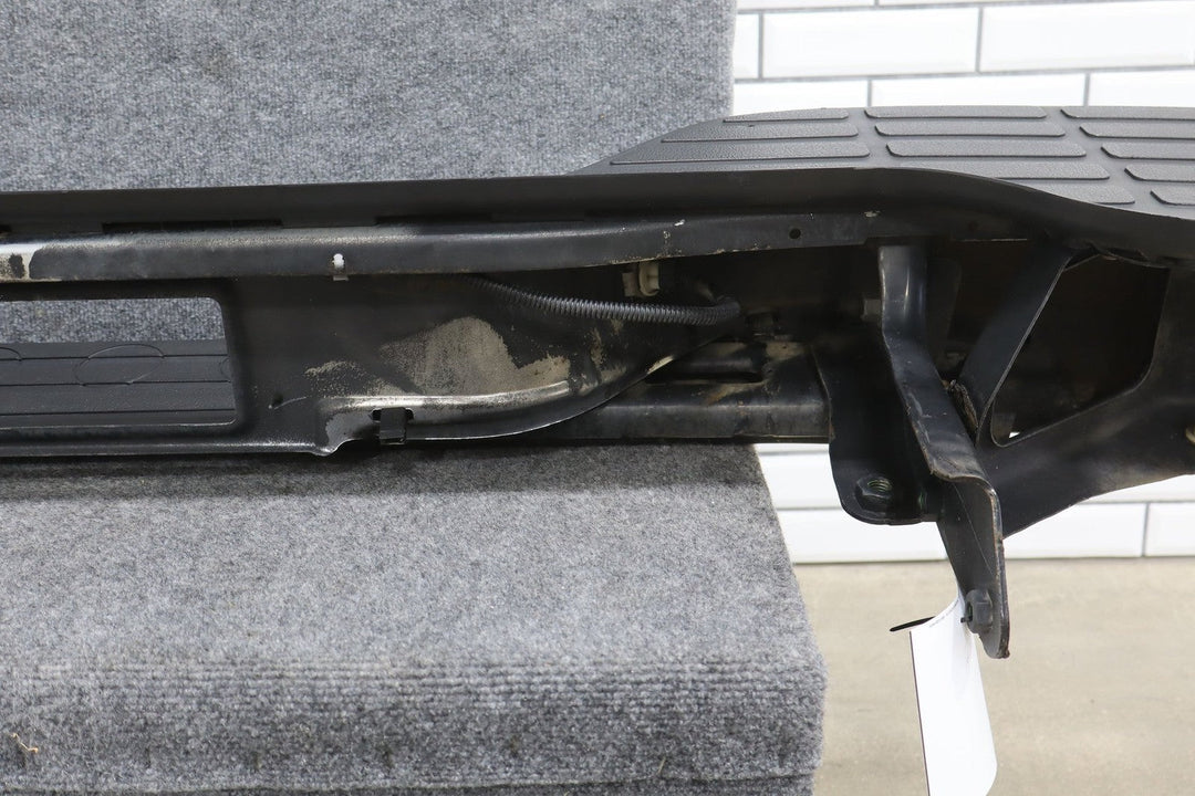 2004 Chevrolet Tahoe Rear Bumper White 50U