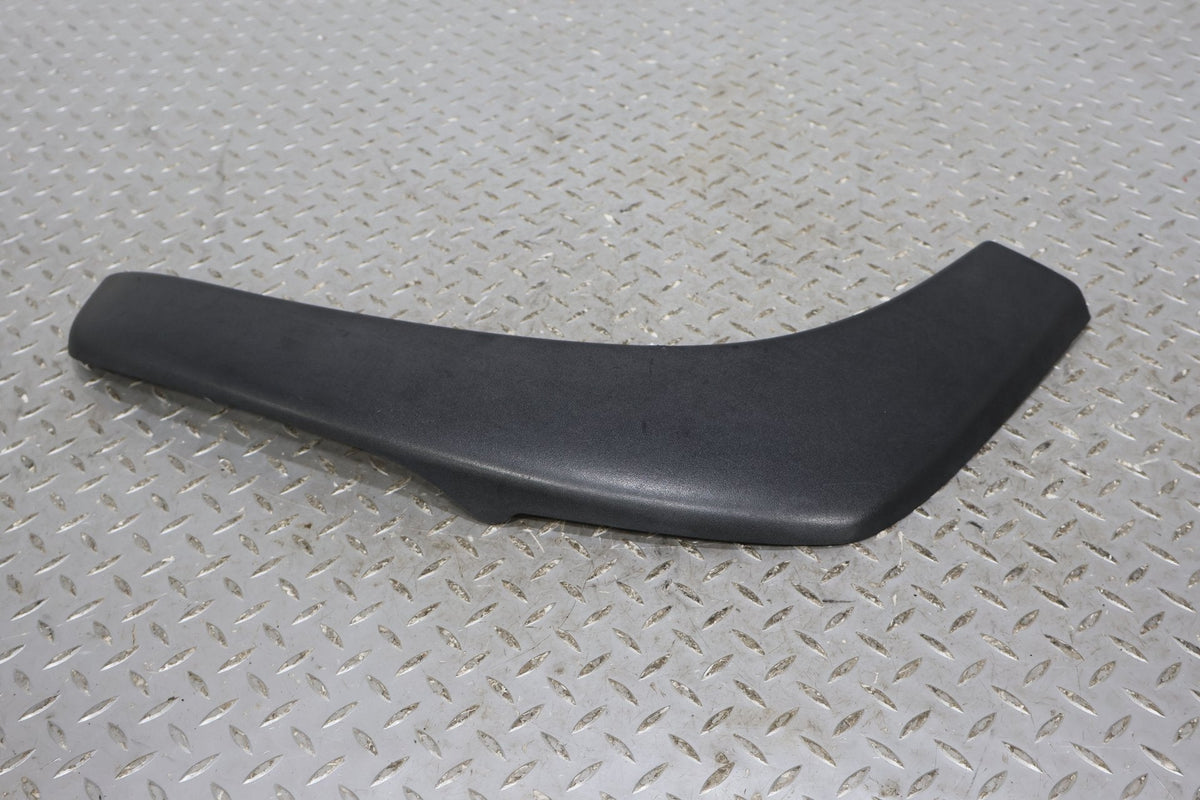 2004 Chevrolet Tahoe- Right Rear Door Molding