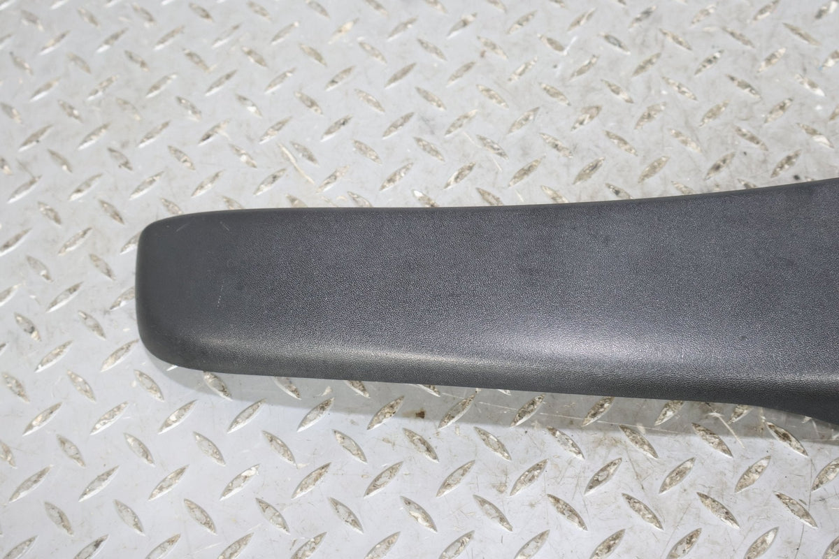 2004 Chevrolet Tahoe- Right Rear Door Molding