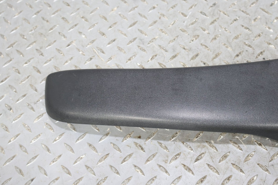 2004 Chevrolet Tahoe- Right Rear Door Molding