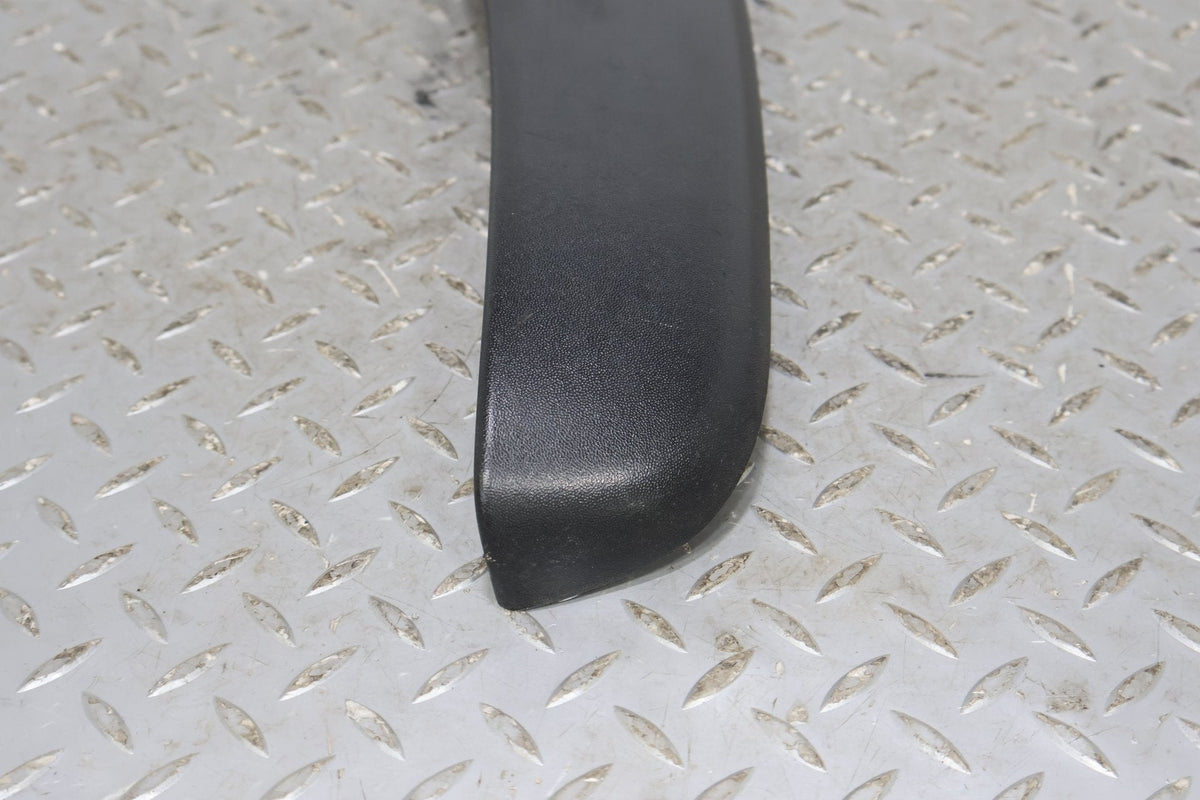 2004 Chevrolet Tahoe- Right Rear Door Molding