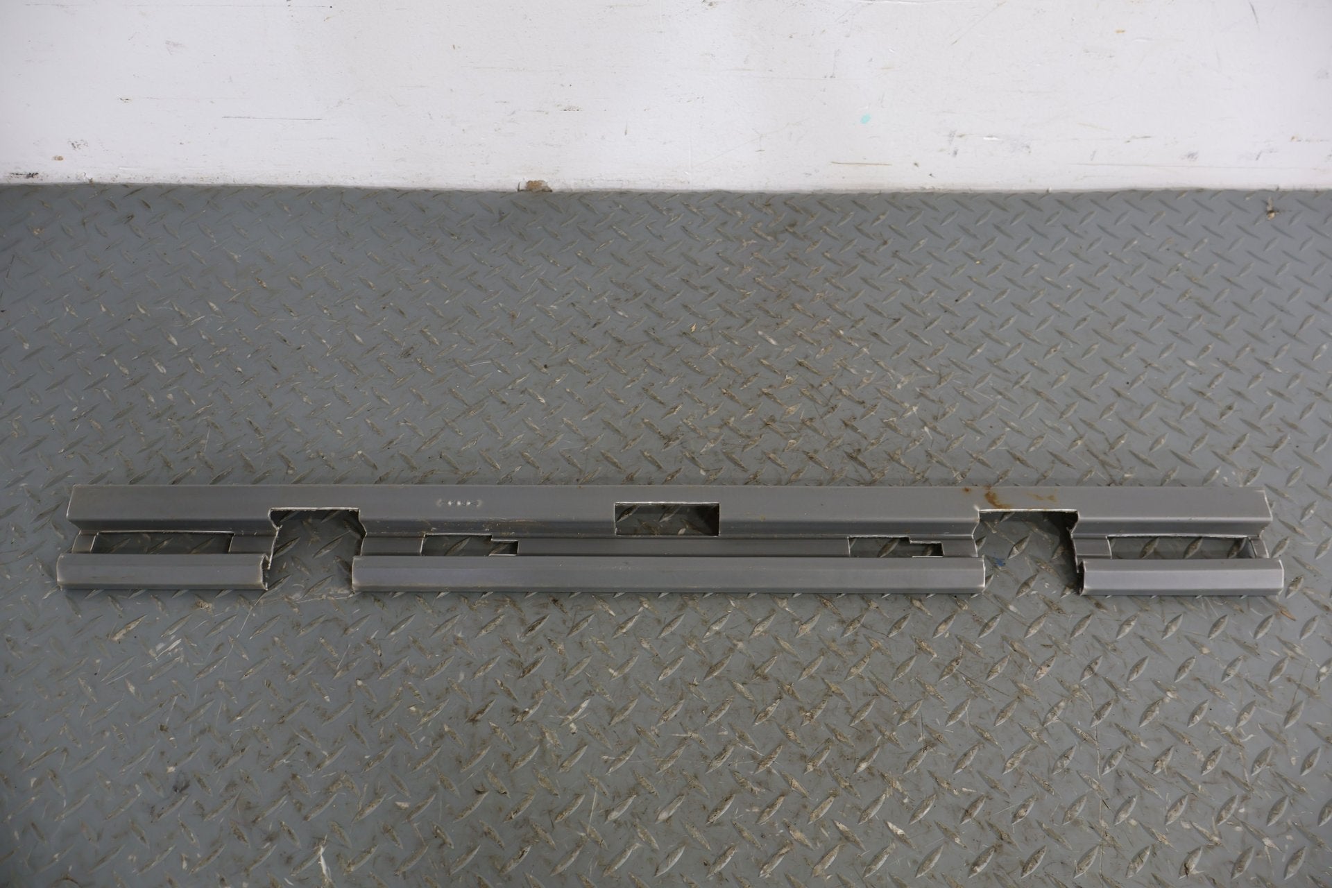 2004 Chevrolet Tahoe- Set x4- Sill Plates