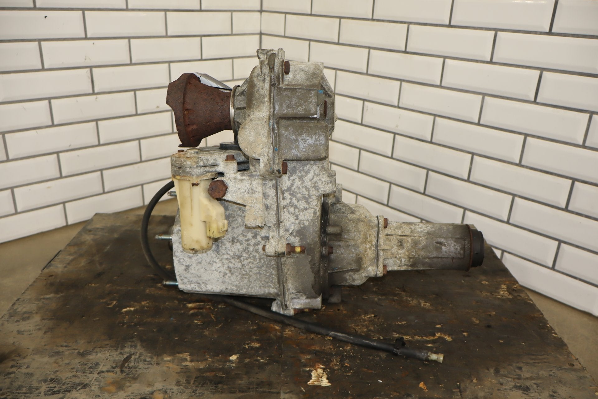 2004 Dodge Dakota Transfer Case OEM Low Mileage 4x4