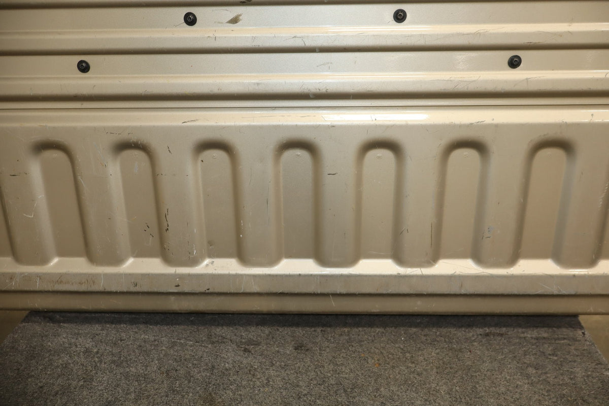 2004 Dodge Ram 1500 Decklid/Tailgate Light Almond Pearl 6F4