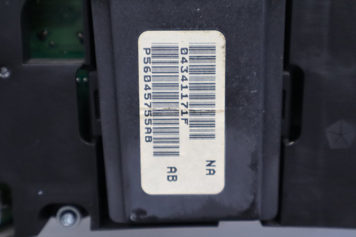 2004 Dodge Ram 1500 Speedometer Cluster 5.7L Hemi 123807 Miles