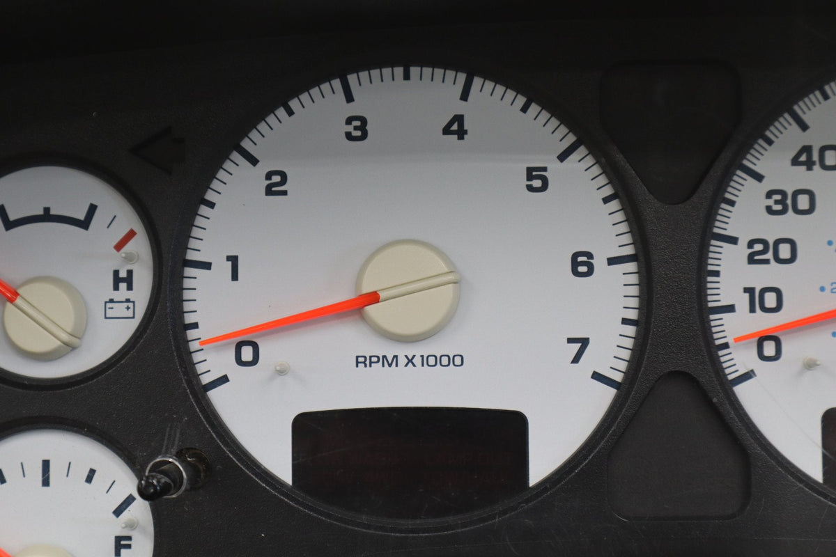 2004 Dodge Ram 1500 Speedometer Cluster 5.7L Hemi 123807 Miles