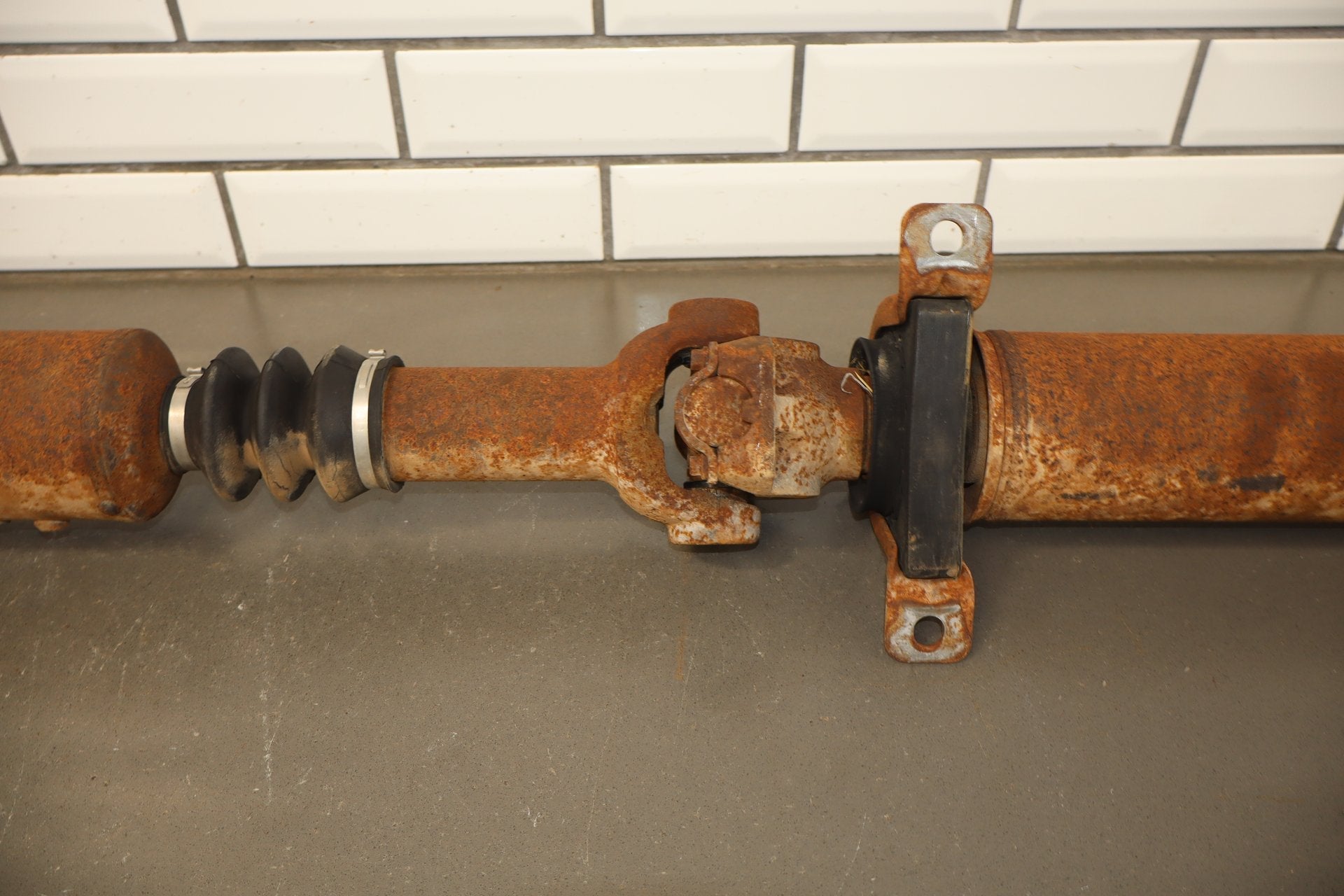 2004 Ford F-250 F-350 4x4 156" Diesel Rear Drive Shaft Assembly OEM