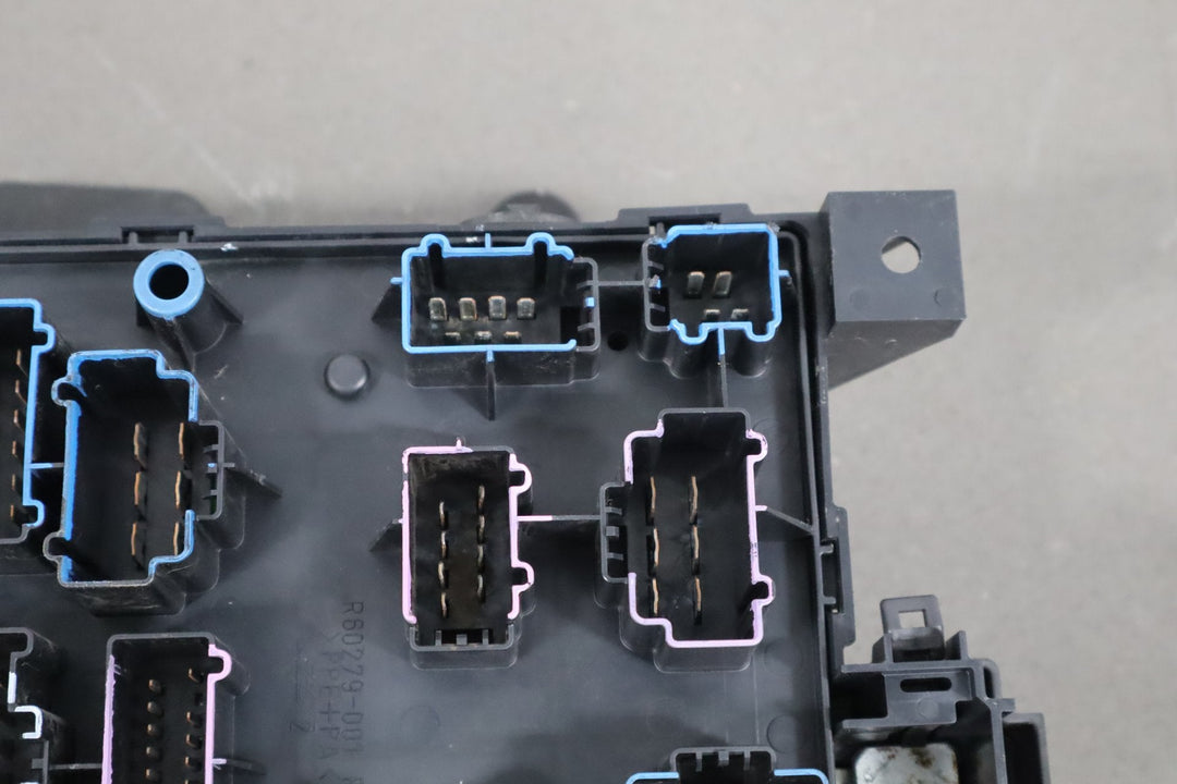 2004 Ford F - 250 Super Duty Harley - Davidson Edition 6 Diesel Cabin Fuse Box