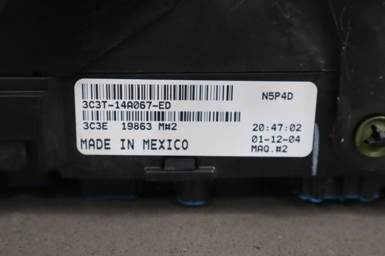 2004 Ford F - 250 Super Duty Harley - Davidson Edition 6 Diesel Cabin Fuse Box