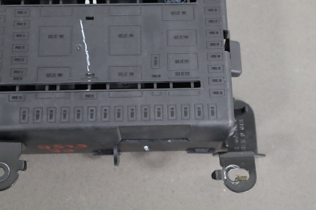 2004 Ford F - 250 Super Duty Harley - Davidson Edition 6 Diesel Cabin Fuse Box