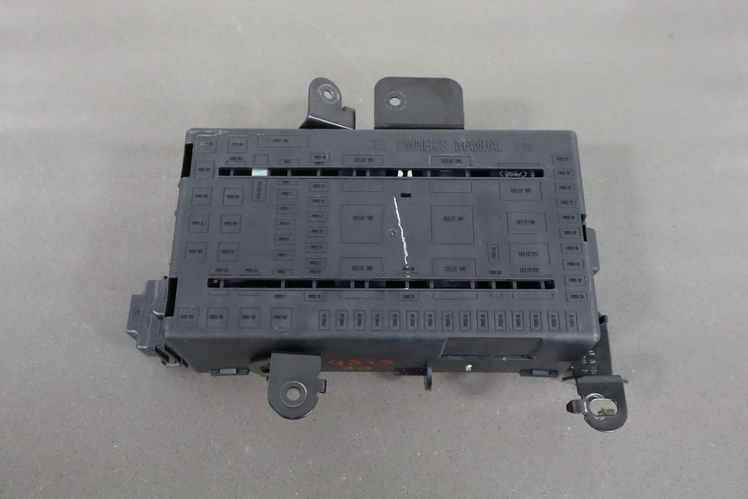 2004 Ford F - 250 Super Duty Harley - Davidson Edition 6 Diesel Cabin Fuse Box
