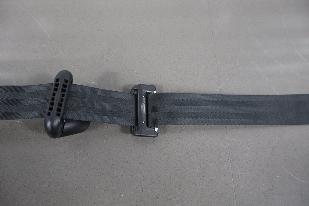 2004 Ford F - 250 Super Duty Harley - Davidson Edition Right Rear Seat belt Black 1B