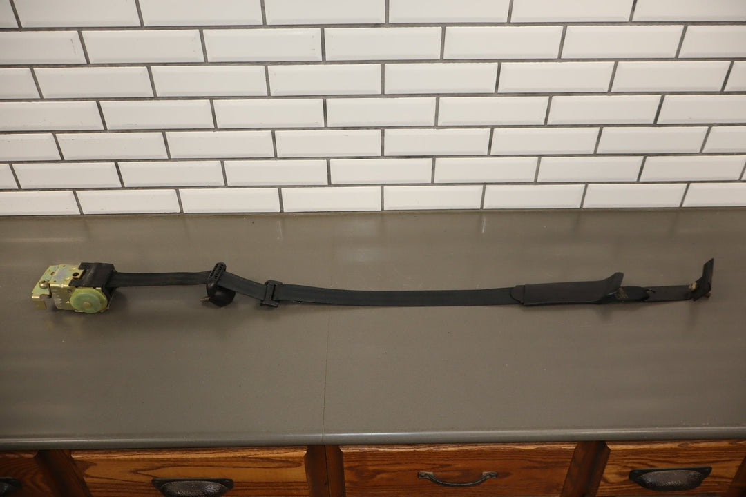 2004 Ford F - 250 Super Duty Harley - Davidson Edition Right Rear Seat belt Black 1B
