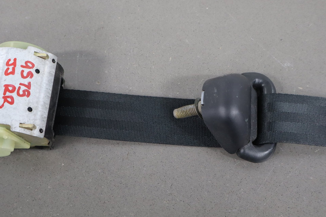 2004 Ford F - 250 Super Duty Harley - Davidson Edition Right Rear Seat belt Black 1B