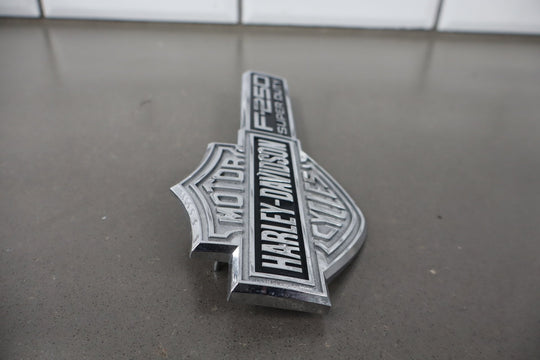 2004 Ford F - 250 Super Duty Hatch Emblem