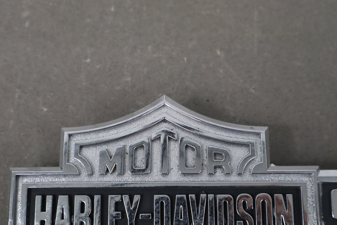 2004 Ford F - 250 Super Duty Hatch Emblem