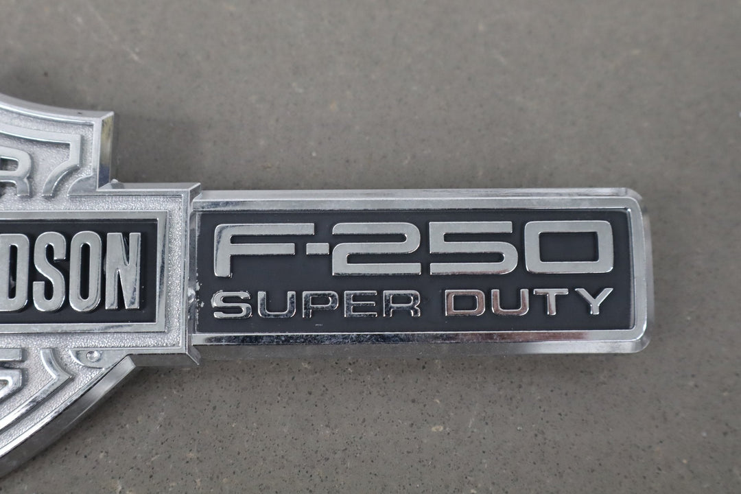 2004 Ford F - 250 Super Duty Hatch Emblem