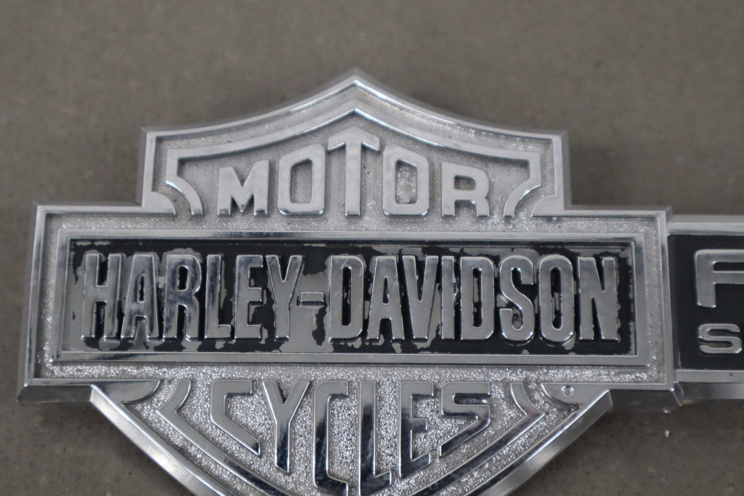 2004 Ford F - 250 Super Duty Hatch Emblem