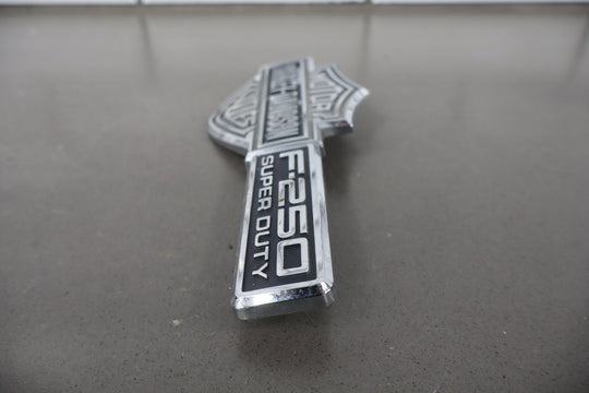 2004 Ford F - 250 Super Duty Hatch Emblem