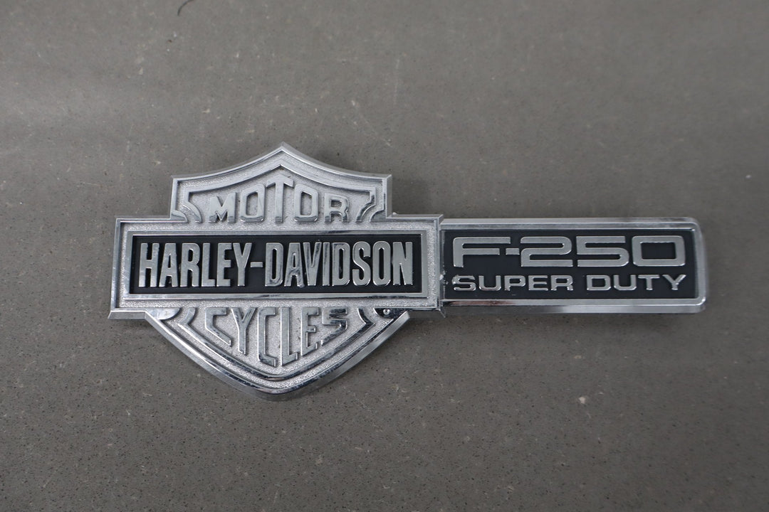 2004 Ford F - 250 Super Duty Hatch Emblem