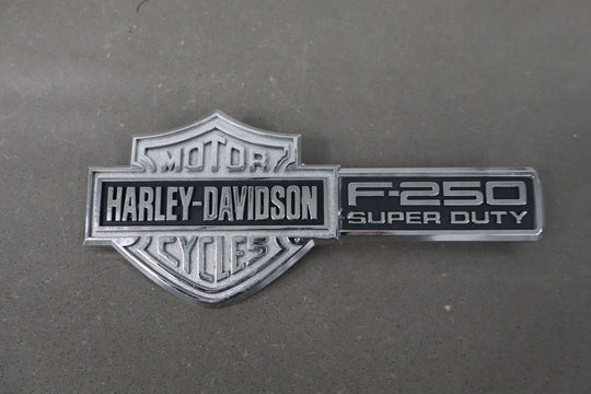 2004 Ford F - 250 Super Duty Hatch Emblem
