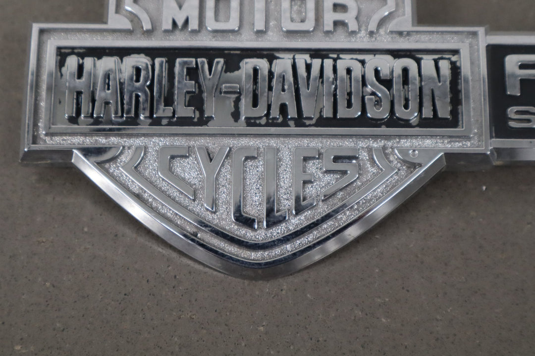 2004 Ford F - 250 Super Duty Hatch Emblem