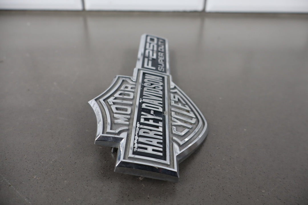 2004 Ford F - 250 Super Duty Hatch Emblem