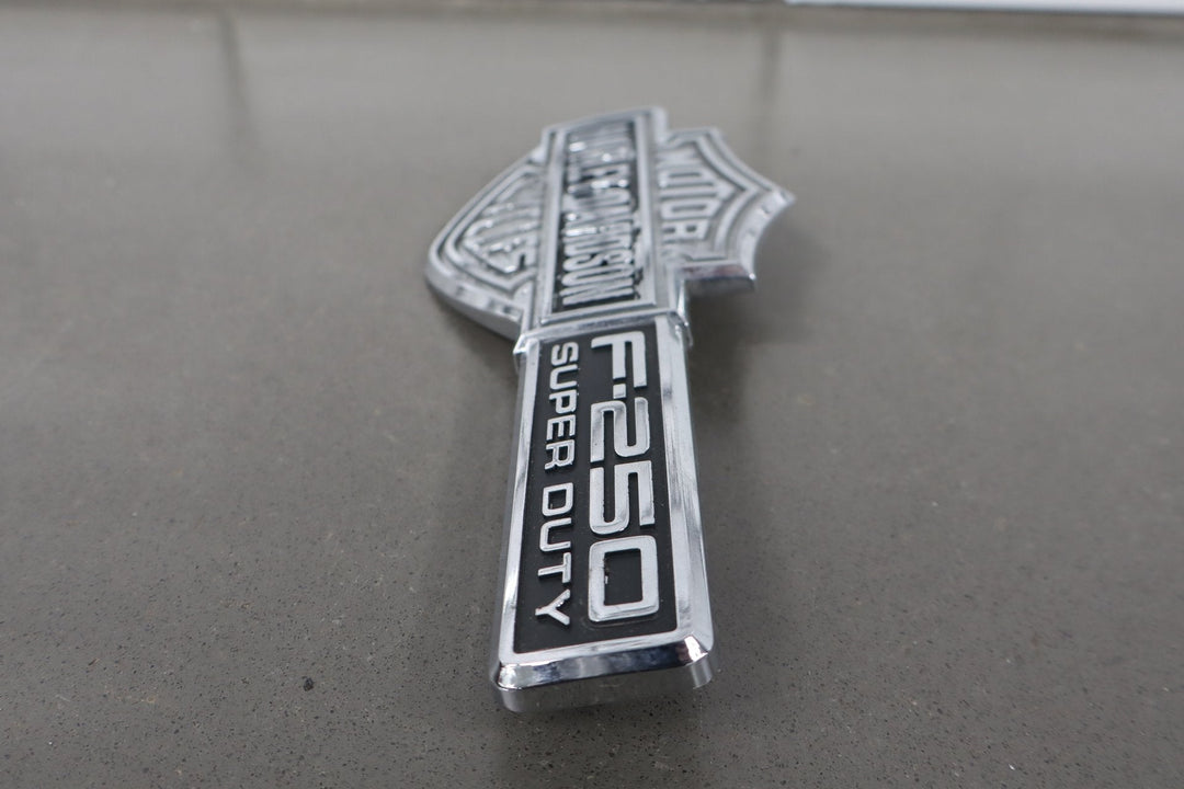 2004 Ford F - 250 Super Duty Hatch Emblem