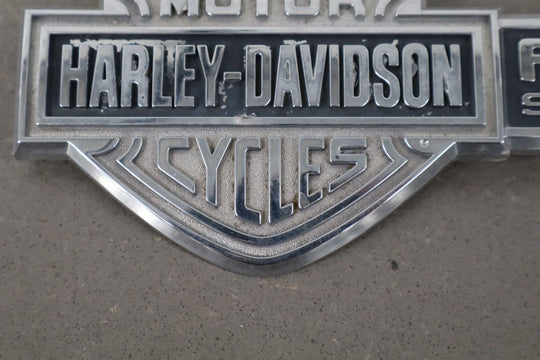 2004 Ford F - 250 Super Duty Hatch Emblem